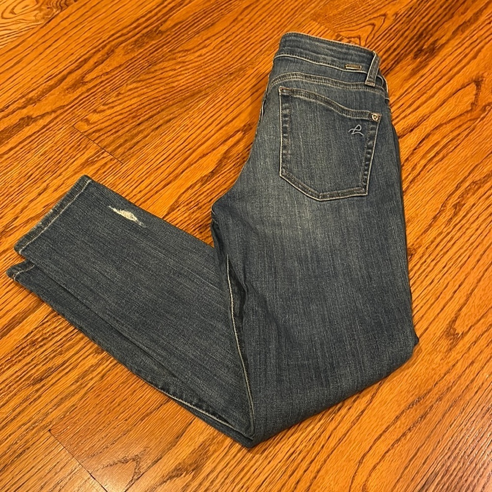 DL1961 Woman’s Blue Ripped Florence Cropped Jeans Size 26